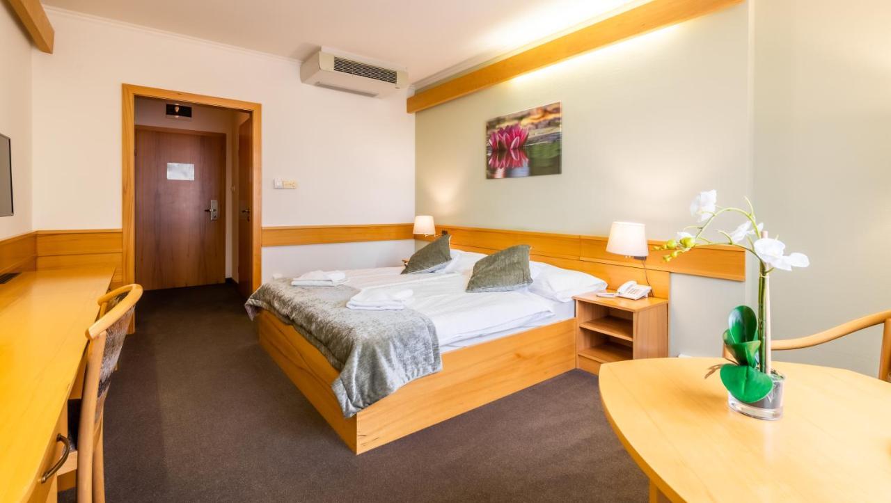 Aqua Hotel Termal Mosonmagyaróvár Eksteriør billede