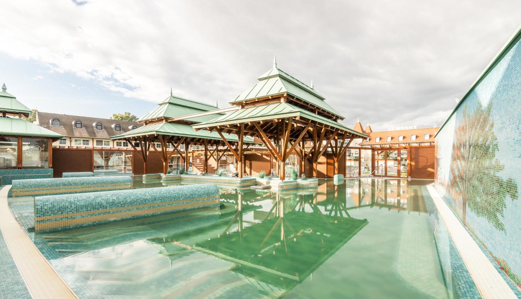 Aqua Hotel Termal Mosonmagyaróvár Eksteriør billede