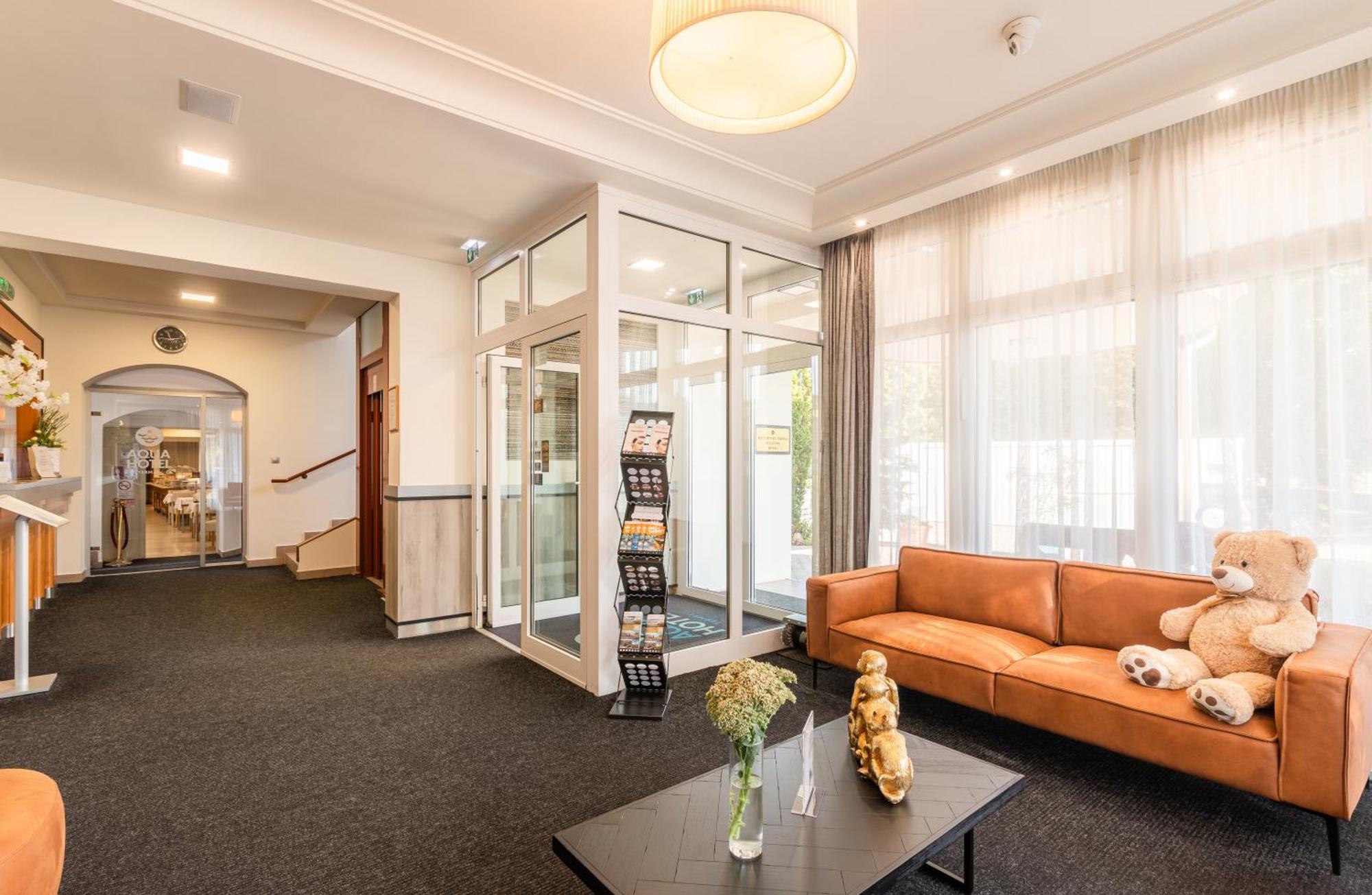 Aqua Hotel Termal Mosonmagyaróvár Eksteriør billede