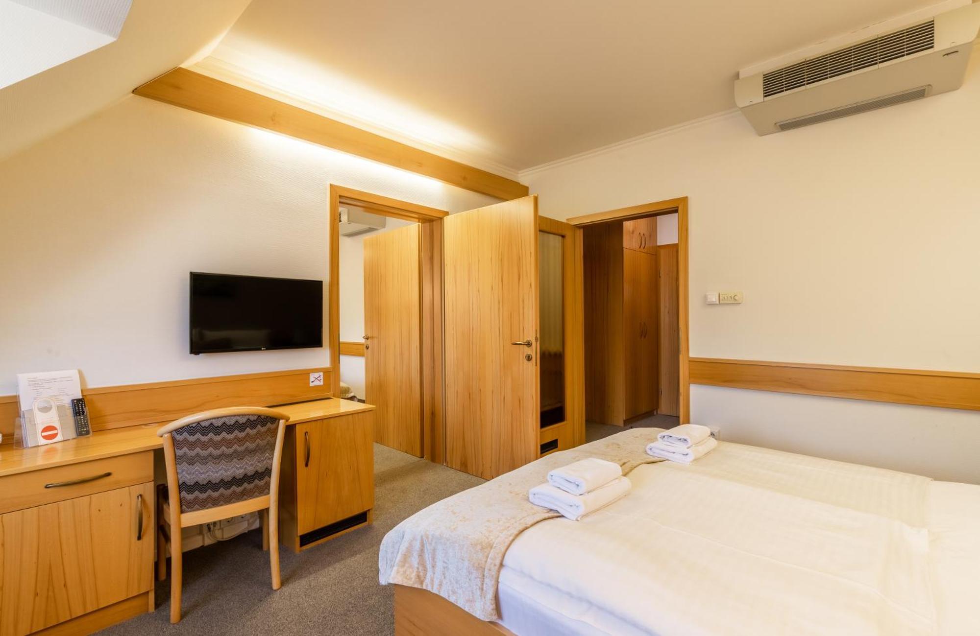 Aqua Hotel Termal Mosonmagyaróvár Eksteriør billede