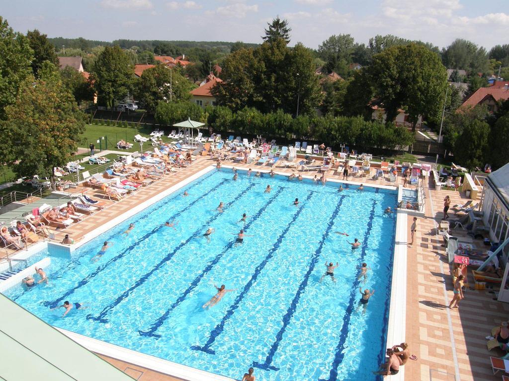 Aqua Hotel Termal Mosonmagyaróvár Eksteriør billede