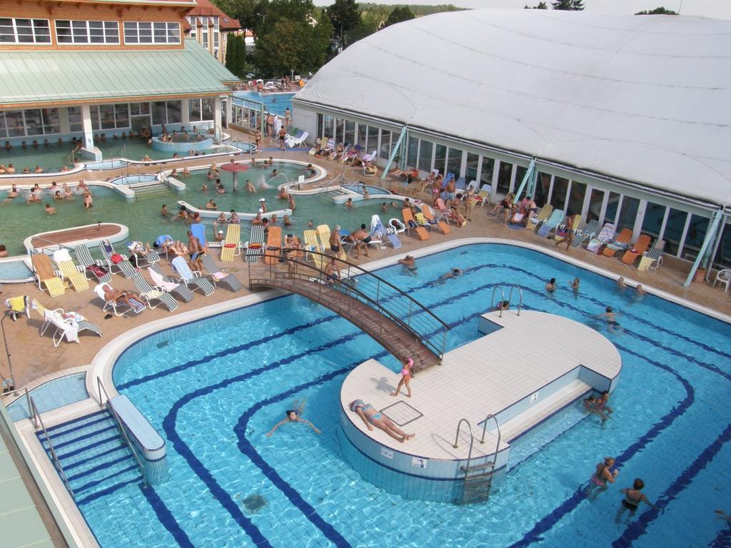 Aqua Hotel Termal Mosonmagyaróvár Eksteriør billede