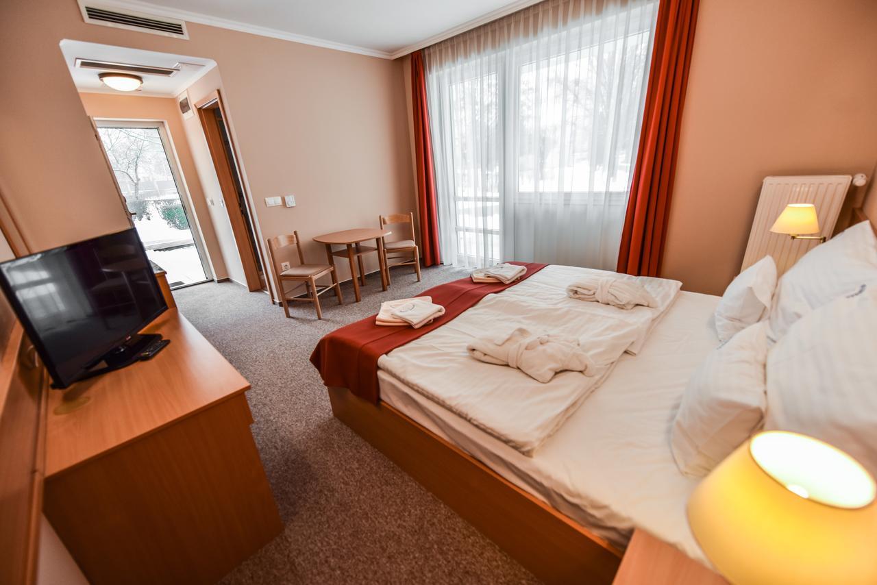 Aqua Hotel Termal Mosonmagyaróvár Eksteriør billede